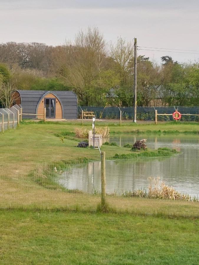 Oak Lodge Pods Лоустофт Экстерьер фото